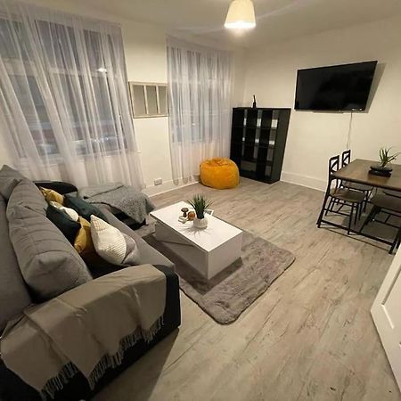 Comfy 2 Bedroom On Tower Bridge ลอนดอน ภายนอก รูปภาพ